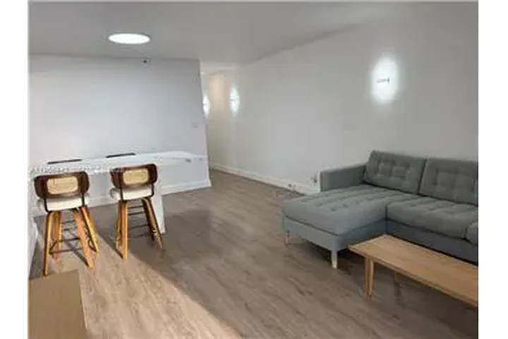 $6900 : Rental property with 2 bedro image 8