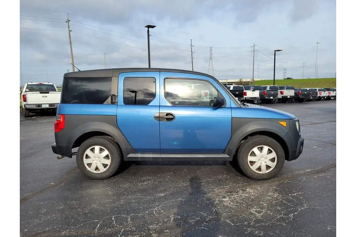 $13994 : Honda Element 2008 AWD LX 4d image 2