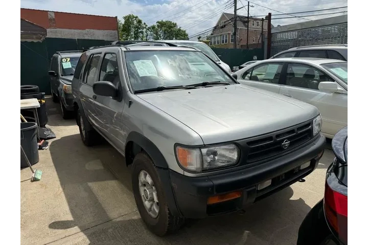 $3995 : 1998 Pathfinder XE 4WD image 2