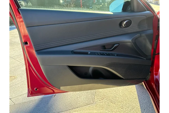 $17420 : Hyundai ELANTRA 2025 SEL Spo image 10