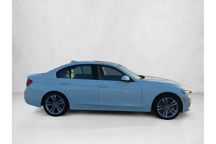 $16545 : BMW 3 Series 2018 330i 4dr S image 4