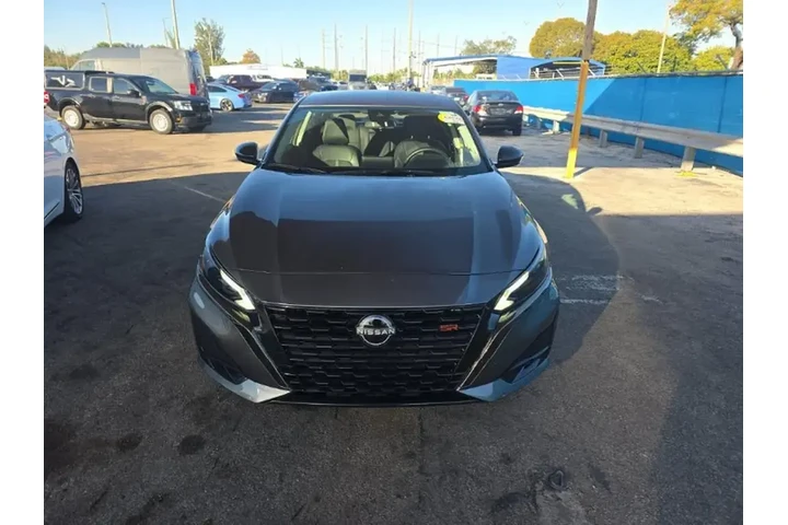 $23693 : Nissan Altima 2025 AWD 2.5 S image 2