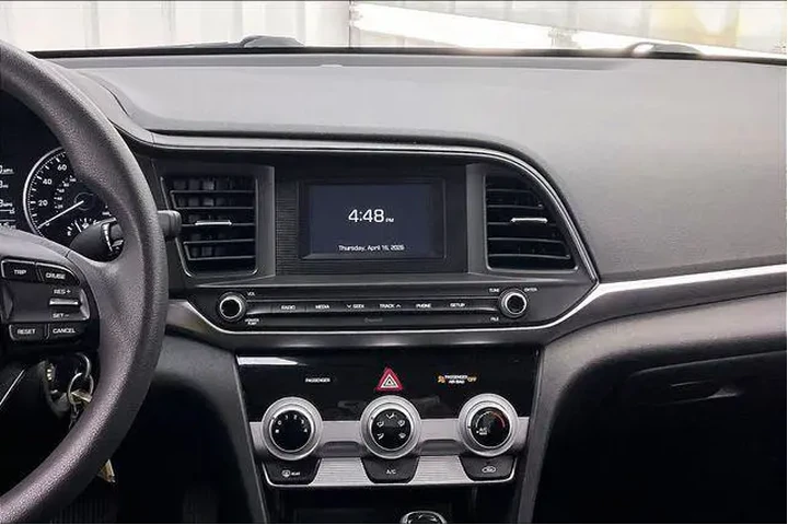 $13490 : Hyundai ELANTRA 2019 SE 4dr image 6