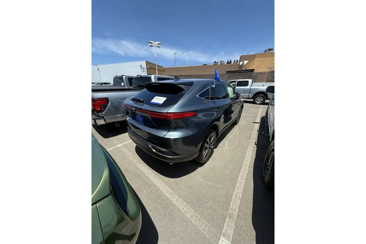 $31900 : Toyota Venza 2023 AWD LE 4dr image 6