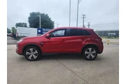 $18998 : Mitsubishi Outlander Sport 2 thumbnail