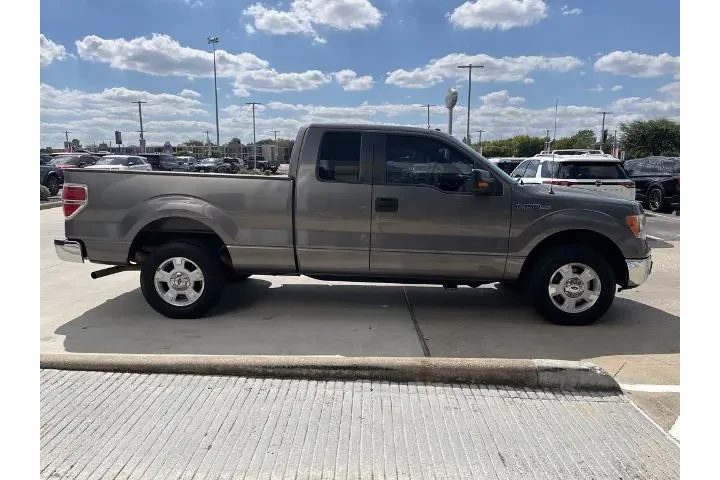 $11124 : Ford F-150 2014 4x2 XLT 4dr image 4