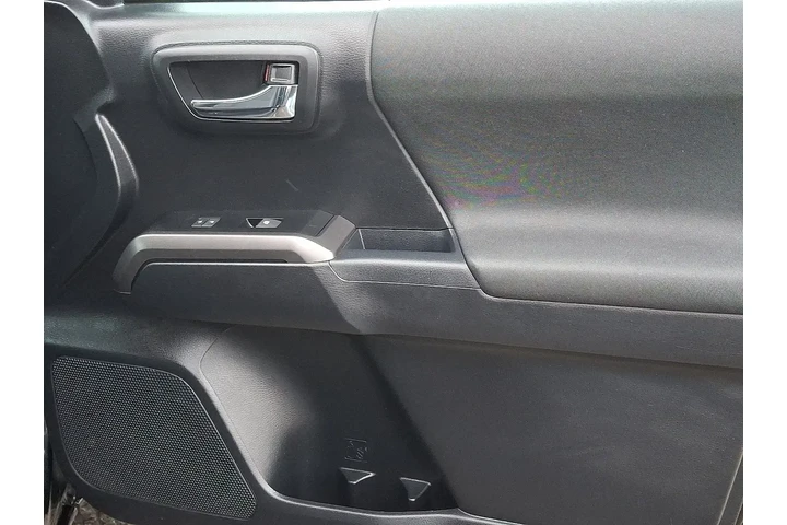 $34494 : Toyota Tacoma 2019 4x4 TRD P image 10