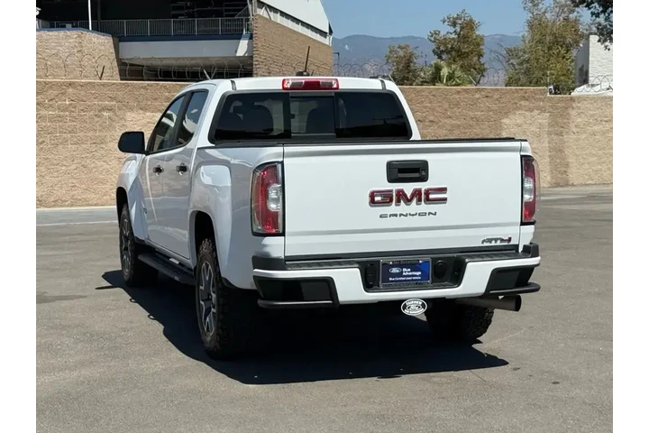 $31989 : GMC Canyon 2022 4x4 AT4 4dr image 6