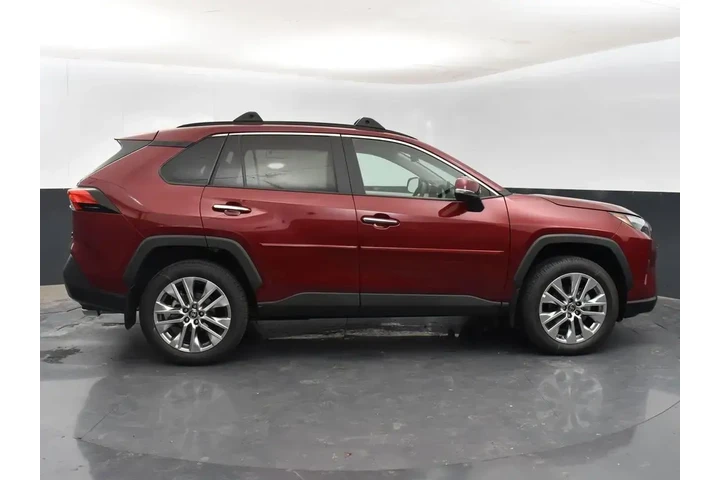 $39488 : Toyota RAV4 2024 AWD Limited image 8