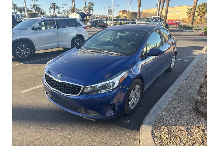 $8995 : Kia Forte 2018 LX 4dr Sedan image 1