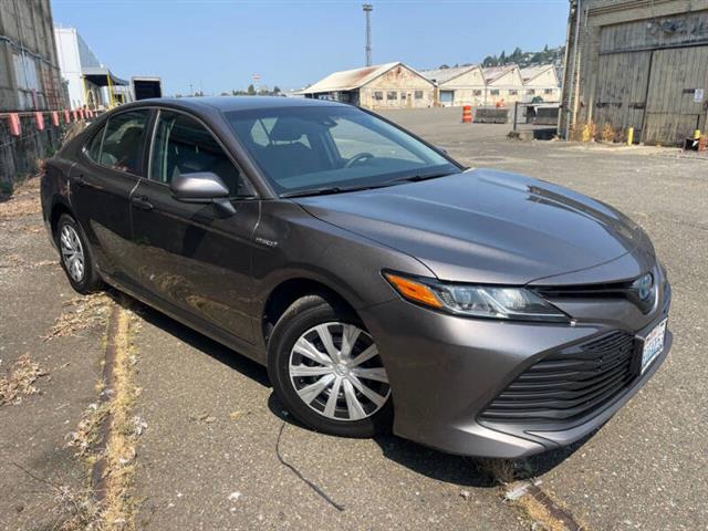 $15988 : 2018 Camry Hybrid LE image 7