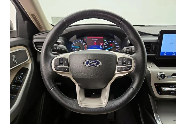 $27998 : Ford Explorer 2022 AWD XLT 4 image 10