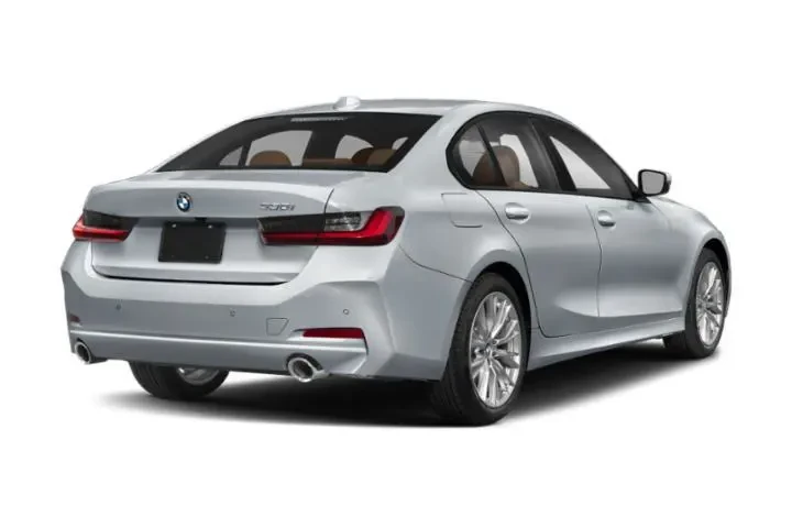 $36899 : BMW 3 Series 2023 AWD 330i x image 3