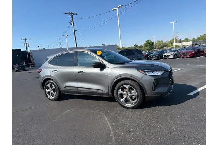 $28980 : Ford Escape 2025 ST-Line 4dr image 3