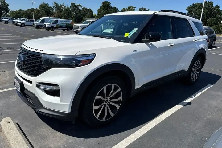 $34660 : Ford Explorer 2023 ST-Line 4 image 1