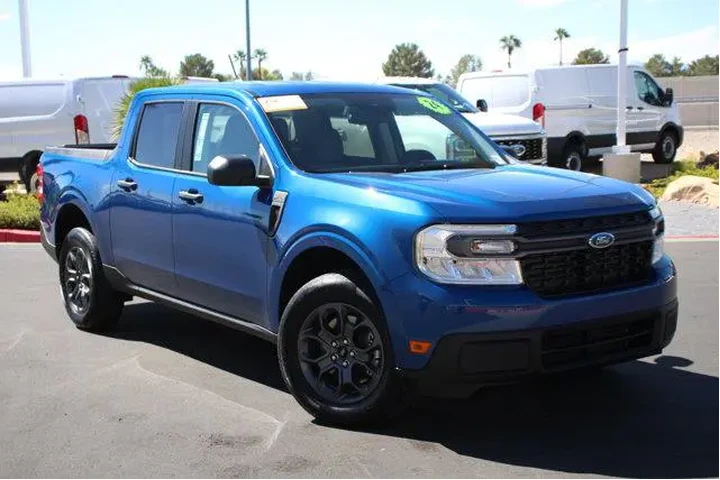 $27402 : Ford Maverick 2024 XLT 4dr S image 1