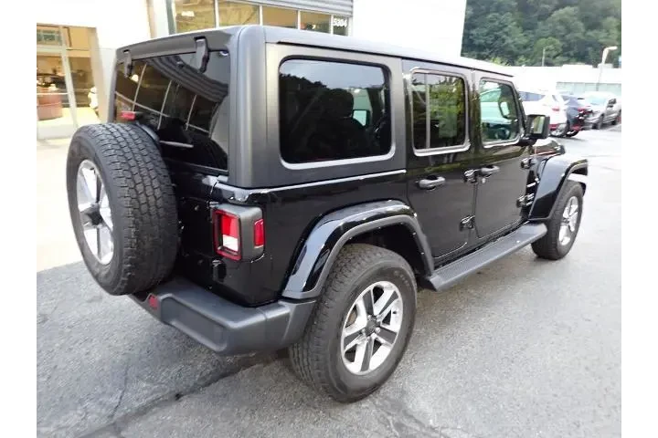 $32989 : Jeep Wrangler Unlimited 2021 image 2