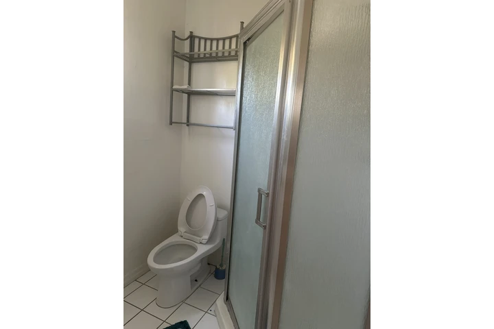 $1000 : Renta de cuarto en PICO RIVERA image 2