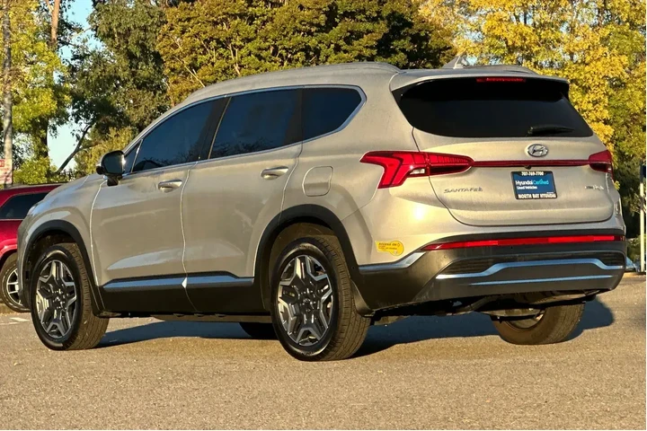 $27990 : Hyundai SANTA FE Plug-In Hyb image 6