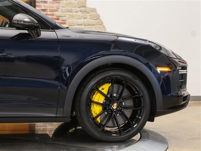 2023 Cayenne Turbo GT SUV image 5