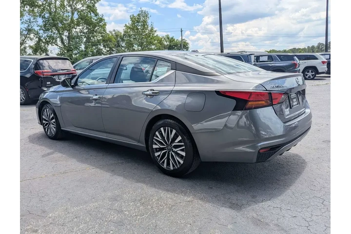 $19997 : Nissan Altima 2024 2.5 SV 4d image 6