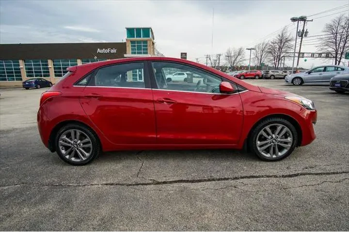$9200 : Hyundai ELANTRA GT 2017 4dr image 2