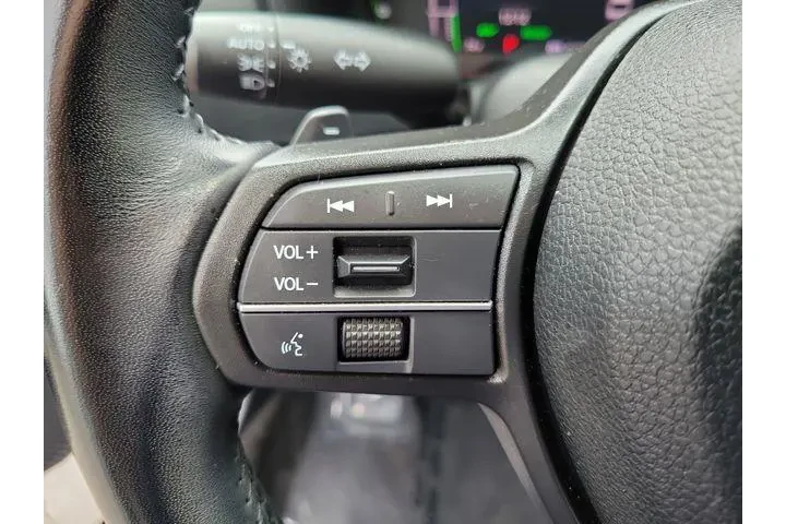 $30900 : Honda Accord Hybrid 2024 EX- image 5