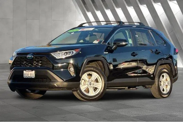 $27900 : Toyota RAV4 Hybrid 2021 AWD image 2