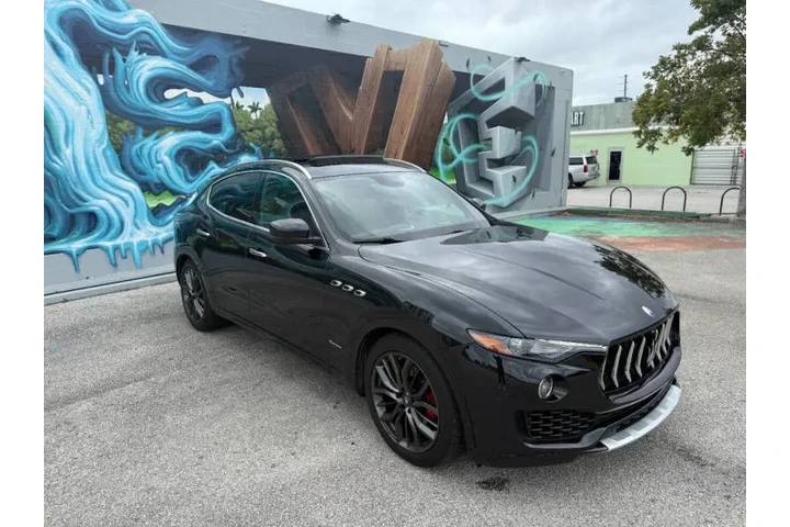 $19991 : 2018 Levante GranLusso image 6