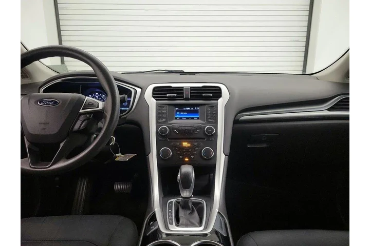 $13599 : Ford Fusion Hybrid 2015 SE 4 image 9