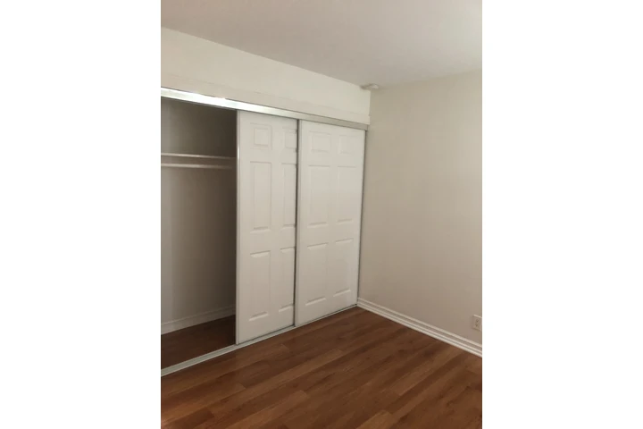 $2000 : Apartment image 6
