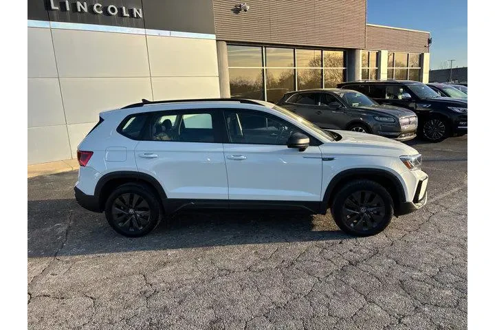 $18985 : Volkswagen Taos 2023 S 4dr S image 8