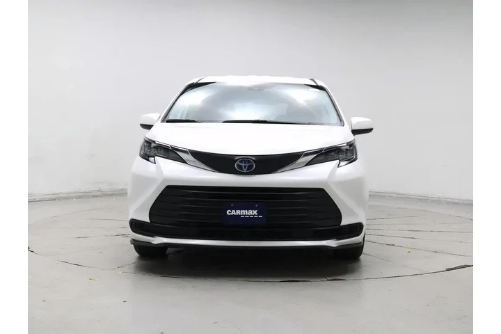 $39998 : Toyota Sienna 2024 AWD LE 8- image 5