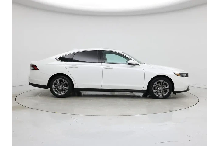 $25998 : Honda Accord 2024 EX 4dr Sed image 7