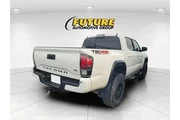 $35888 : Toyota Tacoma 2021 4x4 TRD P thumbnail