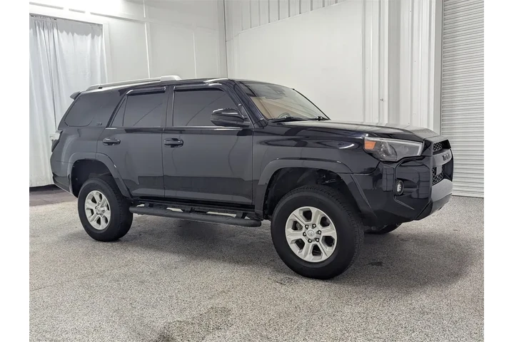 $31797 : Toyota 4Runner 2021 4x2 SR5 image 1