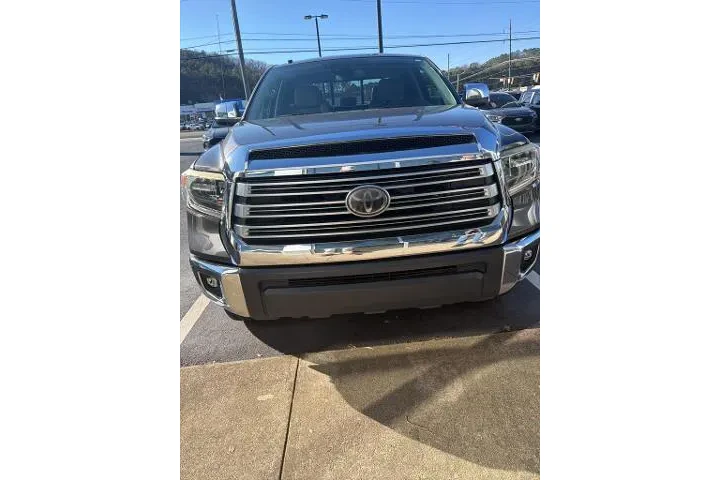 $29720 : Toyota Tundra 2018 4x4 Limit image 3