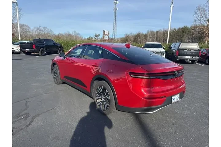 $38877 : Toyota Crown 2024 AWD Limite image 4