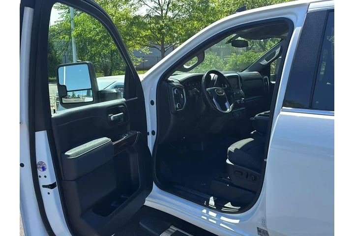 $44295 : 2023 Sierra 2500HD SLE image 2