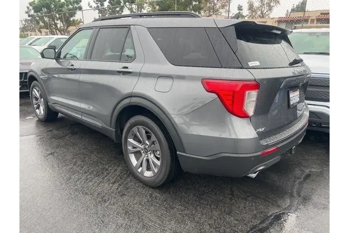 $35470 : Ford Explorer 2022 AWD XLT 4 image 2