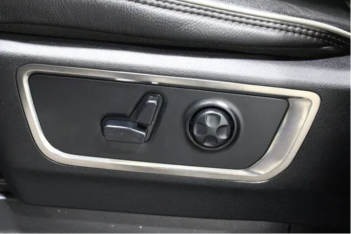 $39982 : Ram 1500 2020 4x4 Limited 4d image 4