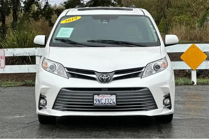 $37247 : Toyota Sienna 2019 AWD XLE 7 image 10