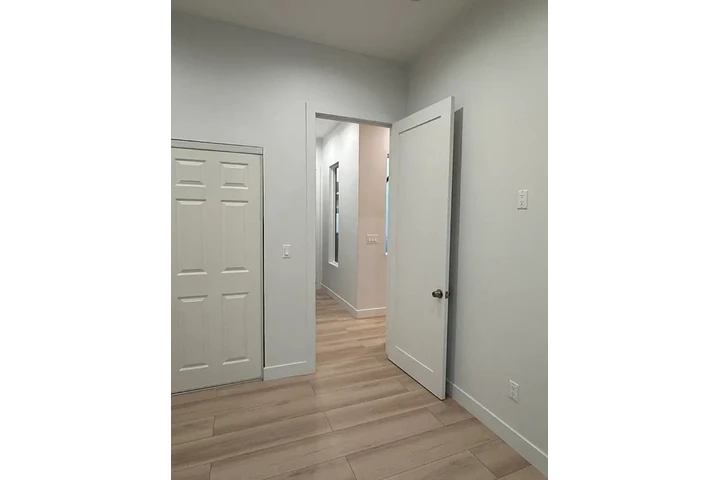 $2500 : 3 bed 2 bath home in koreatown image 8