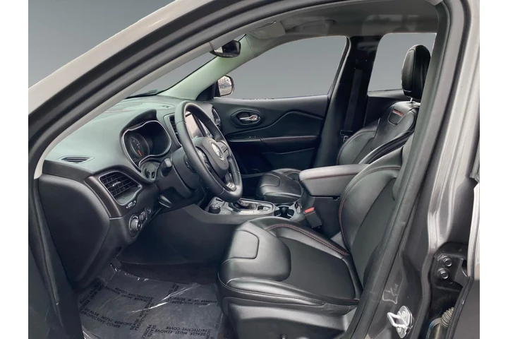 $28819 : Jeep Cherokee 2019 image 9