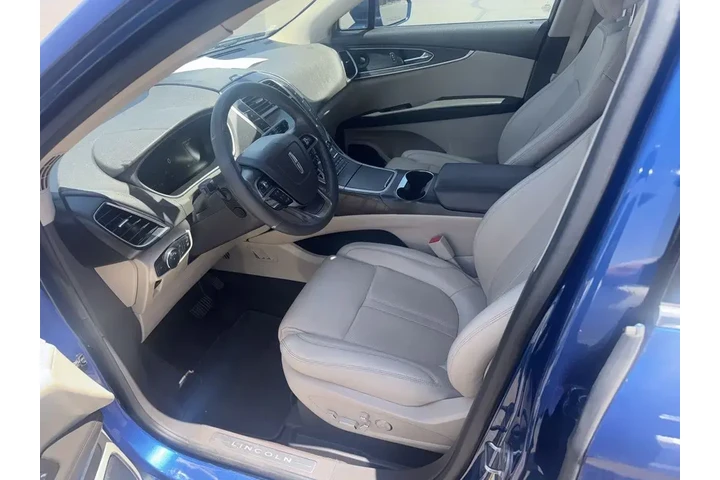 $29498 : Lincoln Nautilus 2020 AWD Re image 2