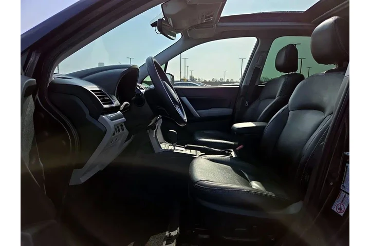 $13599 : Subaru Forester 2017 AWD 2.5 image 10