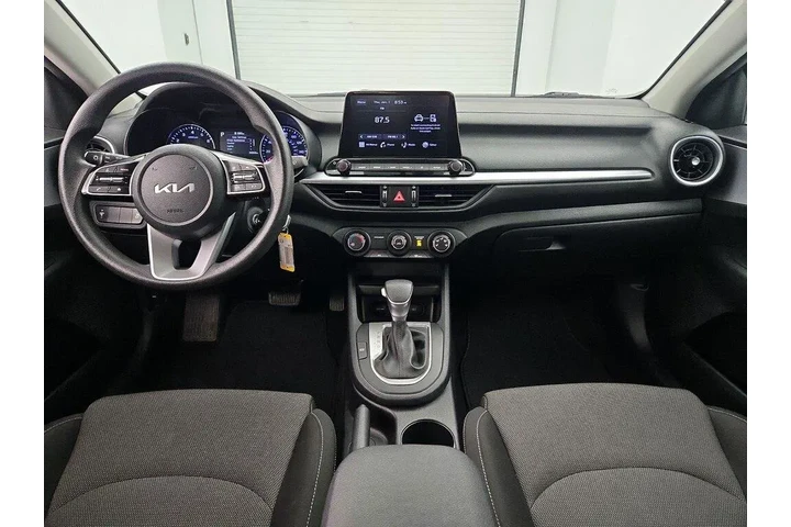 $17998 : Kia Forte 2024 LXS 4dr Sedan image 9