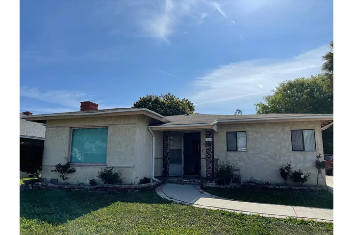 $2200 : Gardena about 15 min south image 1