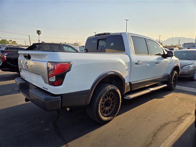 $35333 : Pre-Owned 2021 Titan Platinum image 6