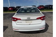 $3566 : Hyundai SONATA 2017 4dr Seda thumbnail